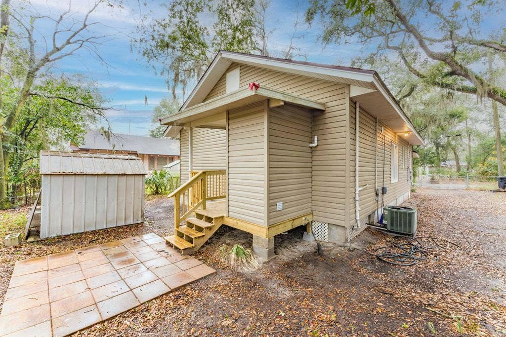 6 BR in Jacksonville