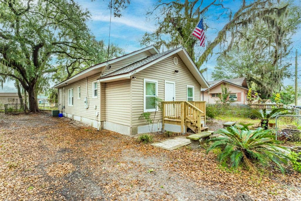 6 BR in Jacksonville