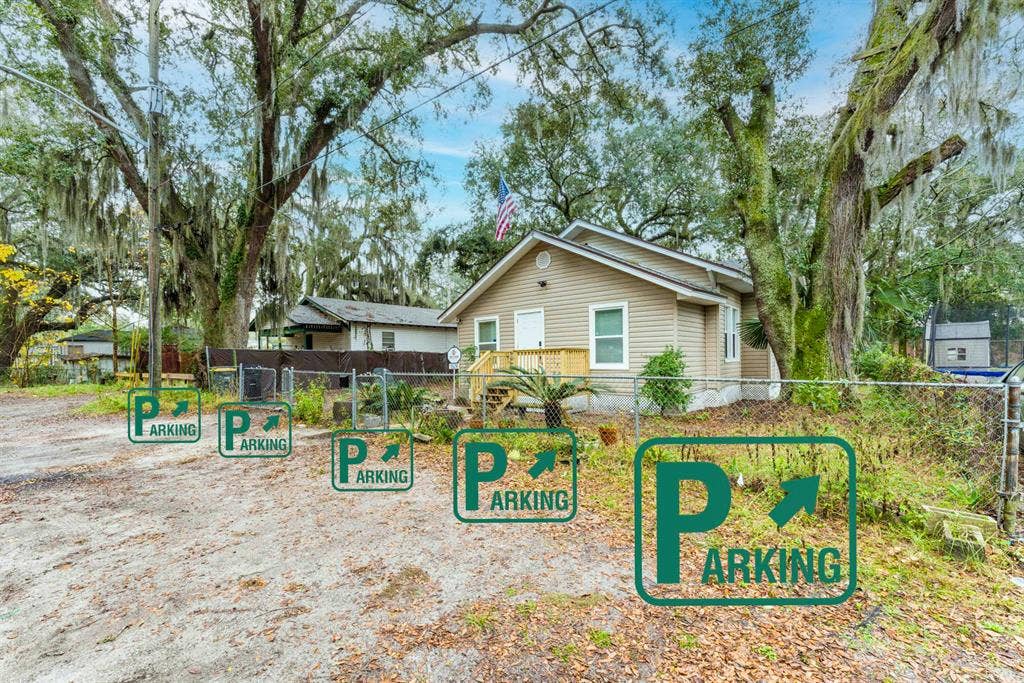 6 BR in Jacksonville