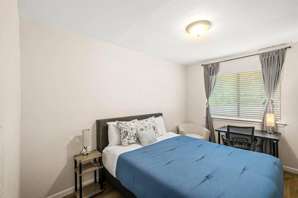 6 BR in Round Rock