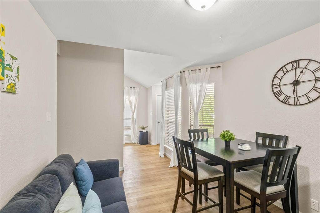 6 BR in Round Rock