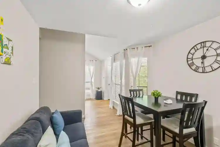6 BR in Round Rock