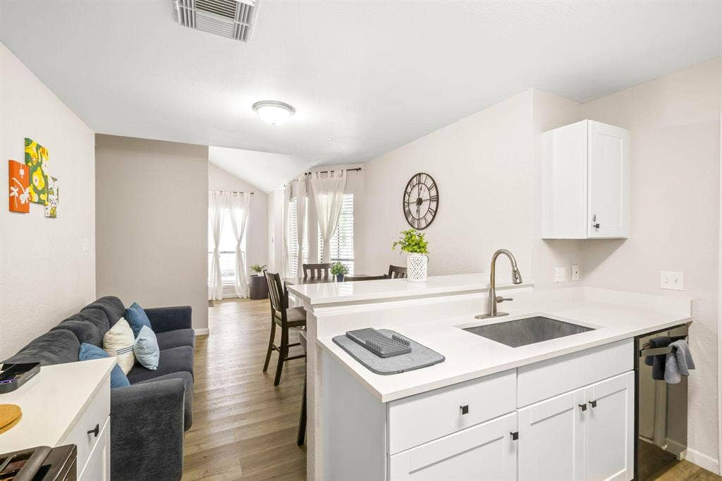 6 BR in Round Rock
