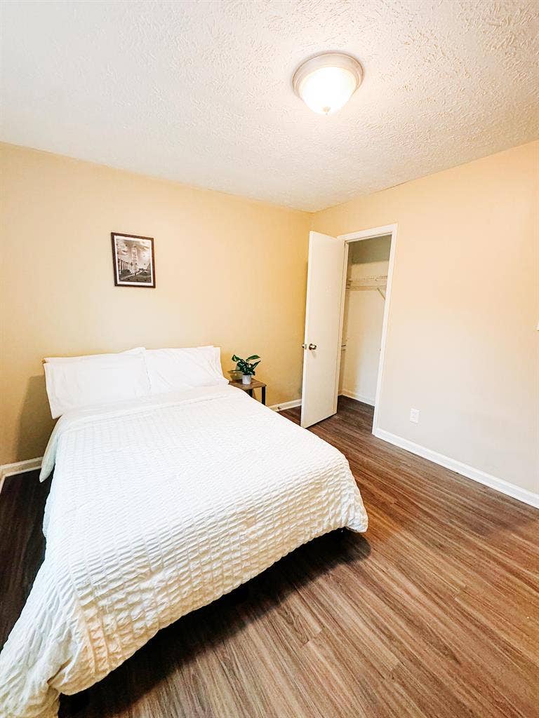 10 BR in Decatur