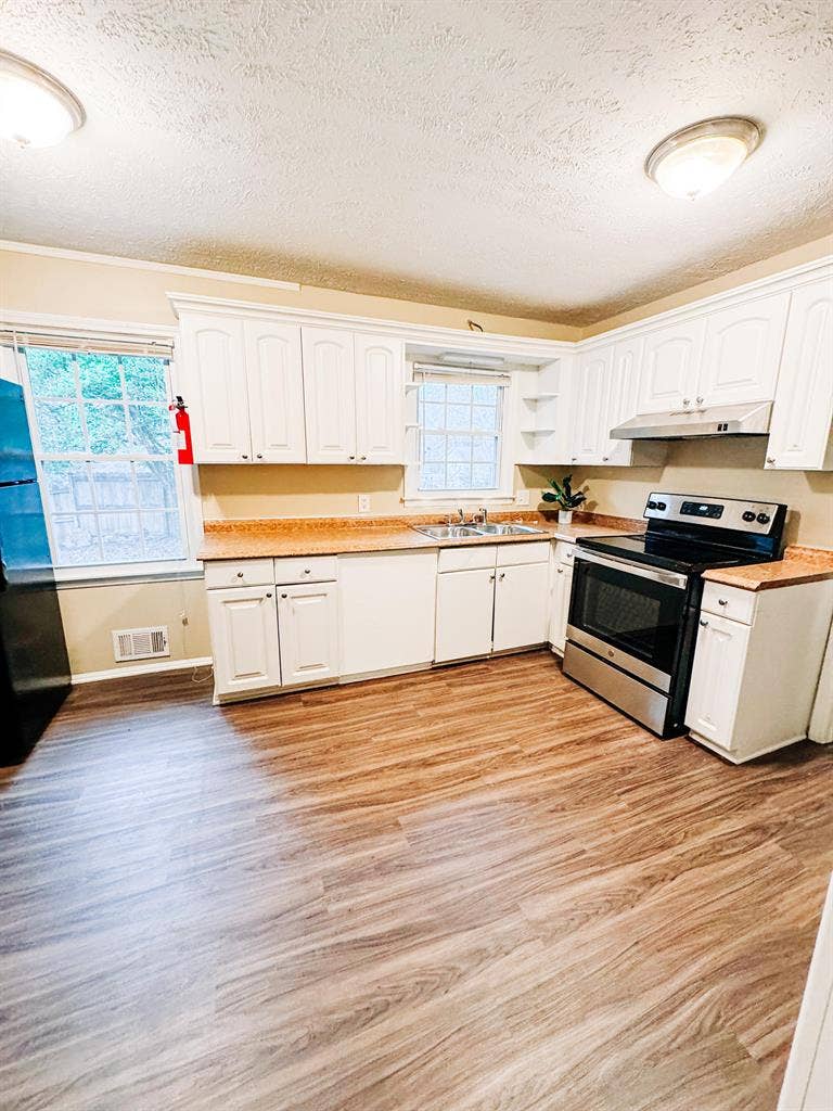 10 BR in Decatur