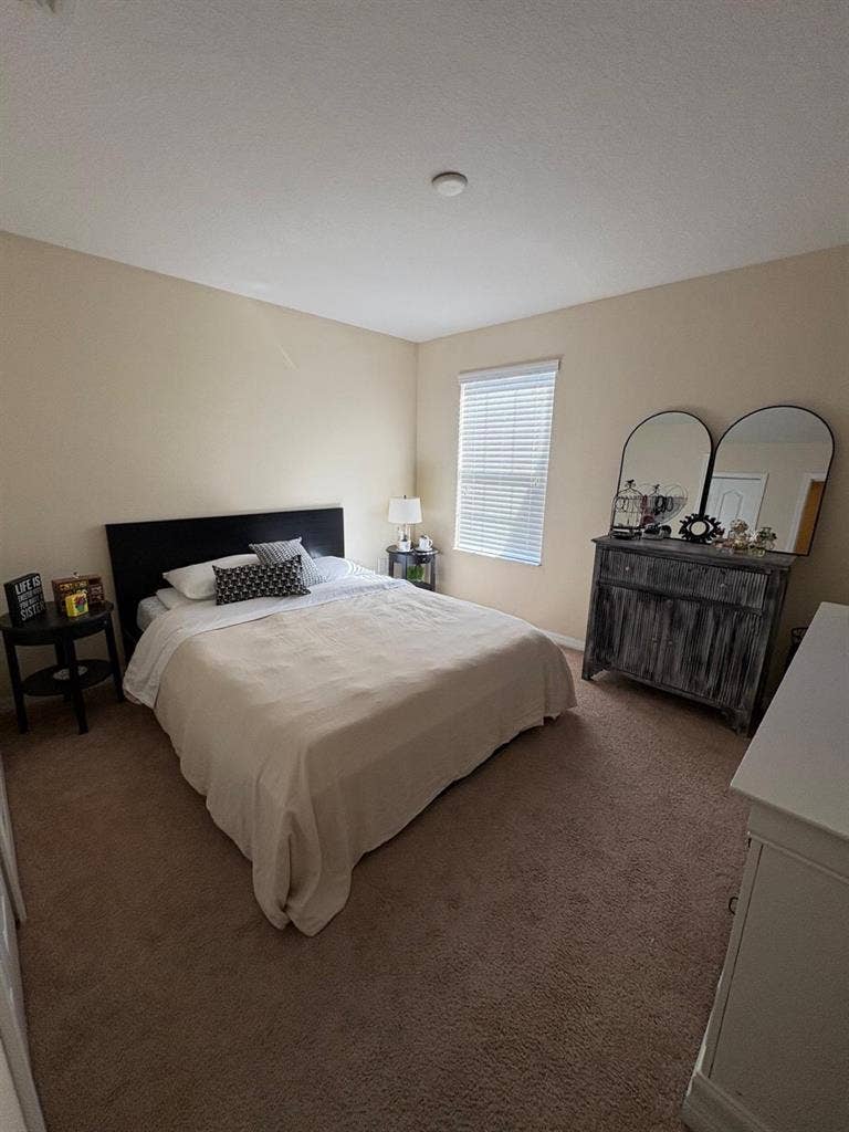 Room for rent only for girls