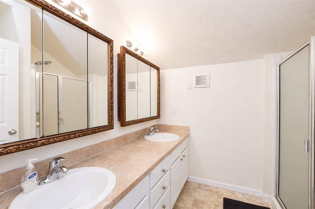 🏡 Upcoming South-Facing Room