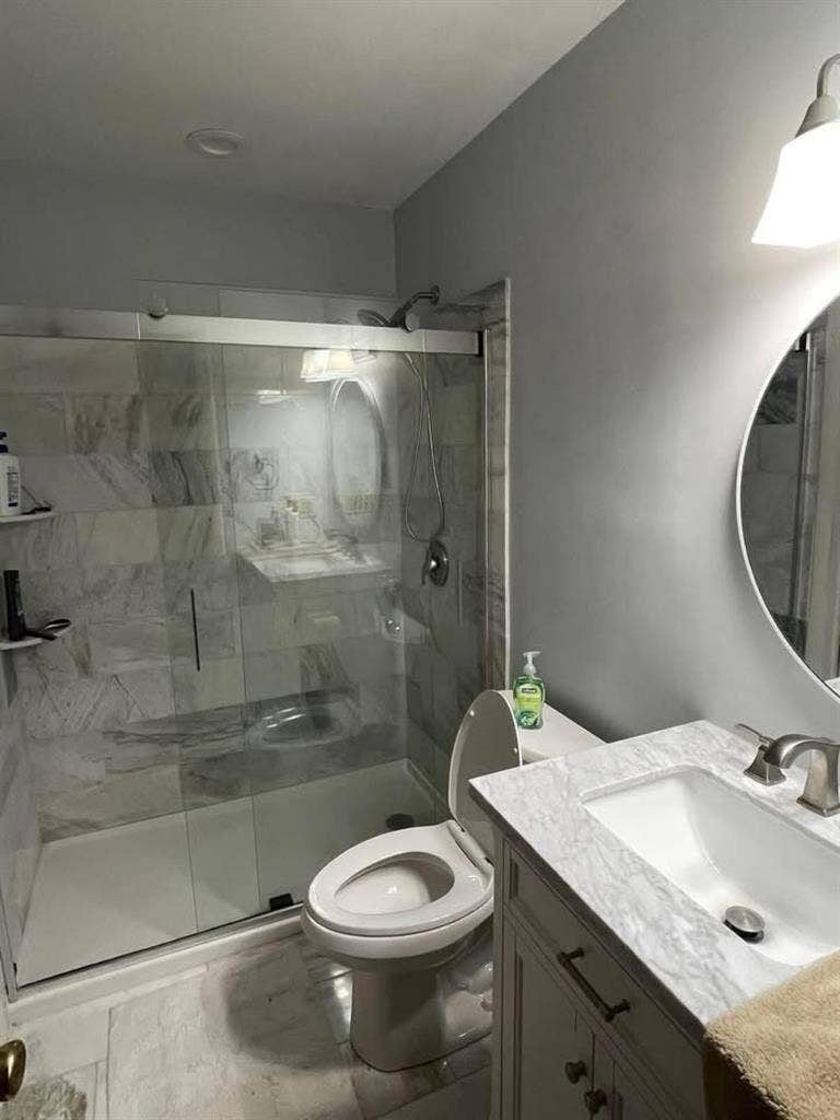 Blue ash room in a b