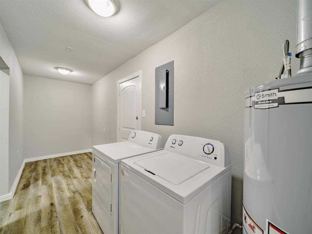 8 BR in Arlington