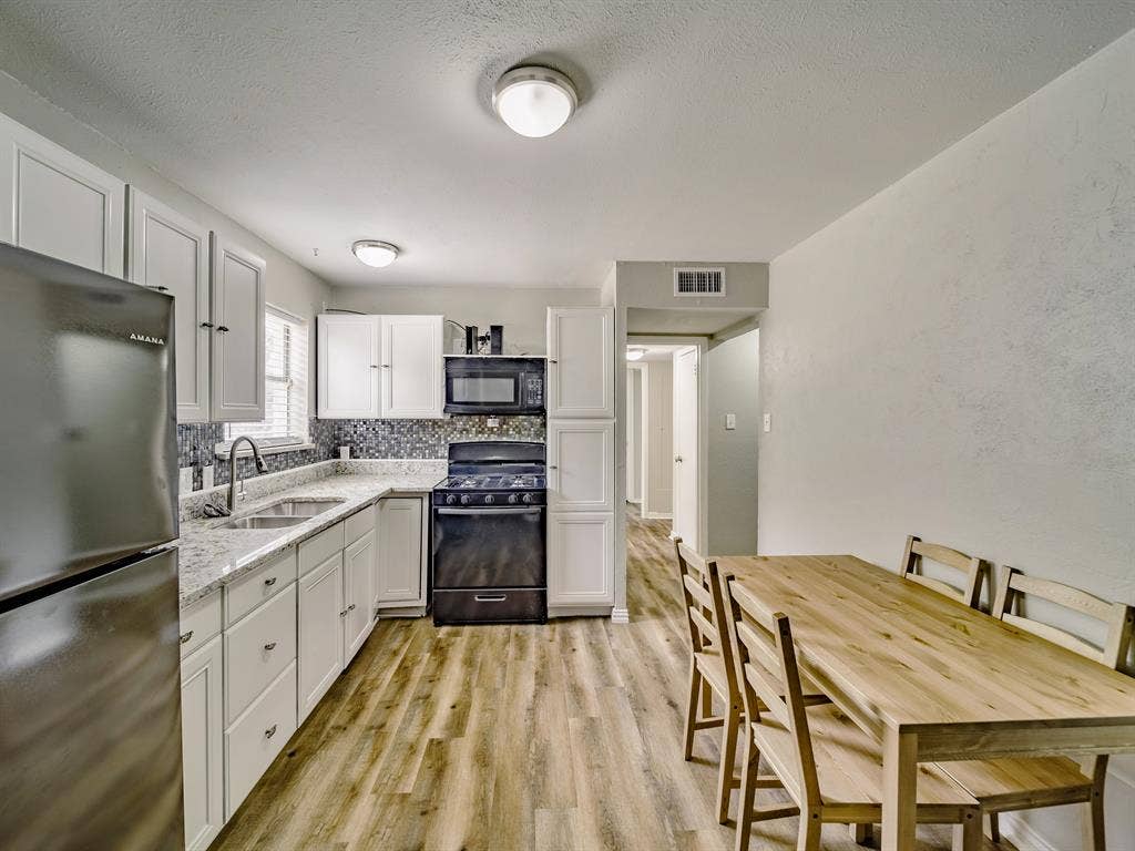 8 BR in Arlington