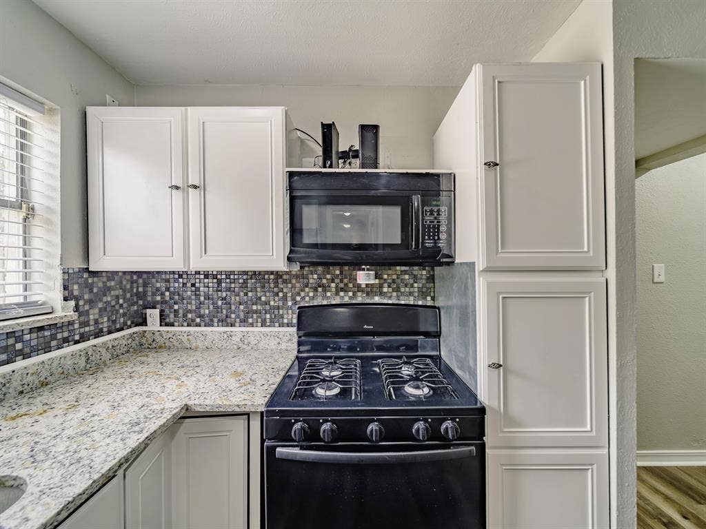 8 BR in Arlington