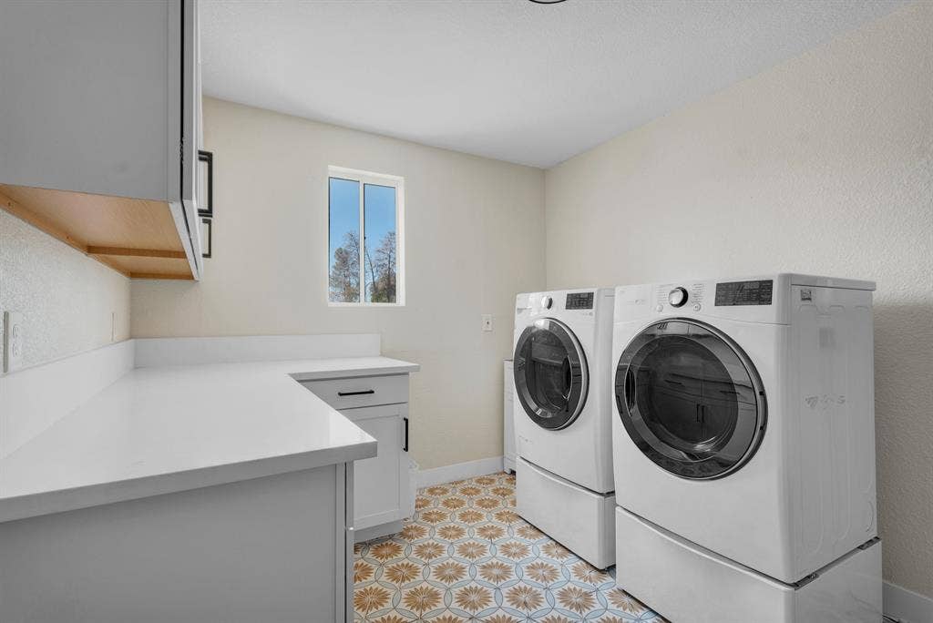 9 BR in Las Vegas
