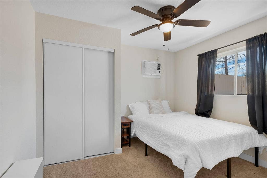 9 BR in Las Vegas