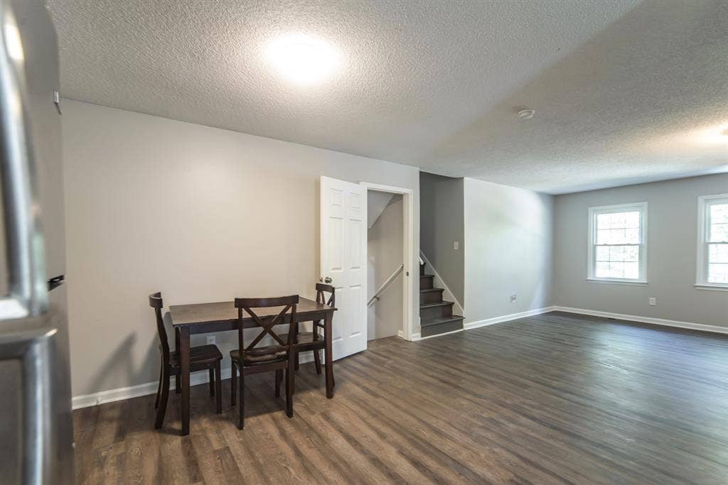 7 BR in Newnan