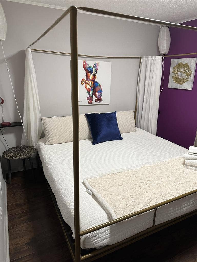 4 BR in Charlotte