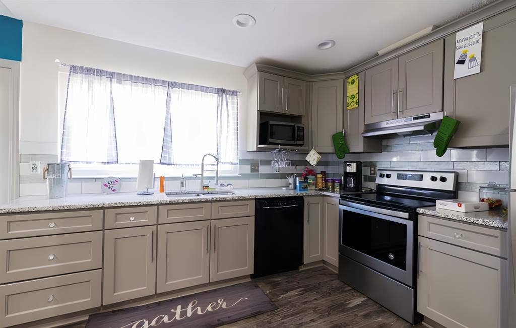 4 BR in Charlotte