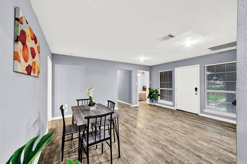 6 BR in Houston