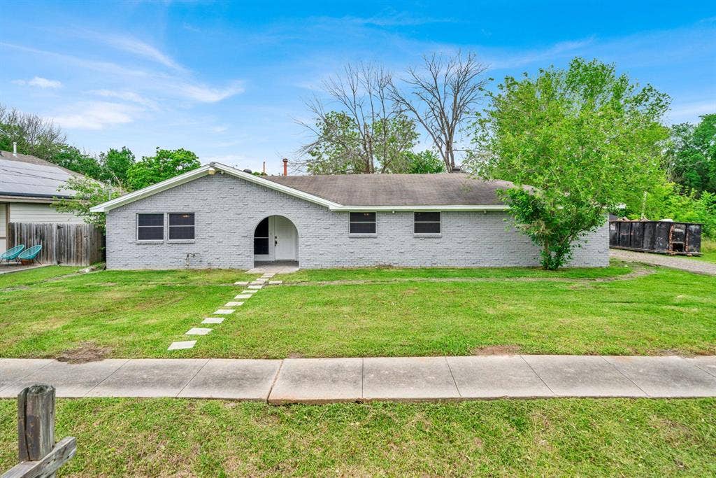 6 BR in Houston