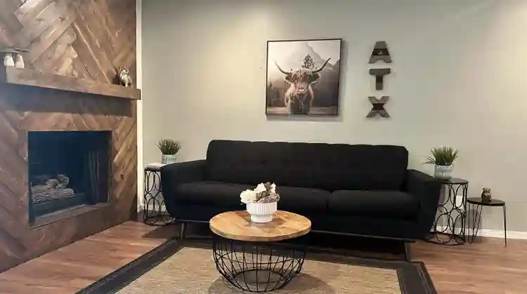3 BR in Austin