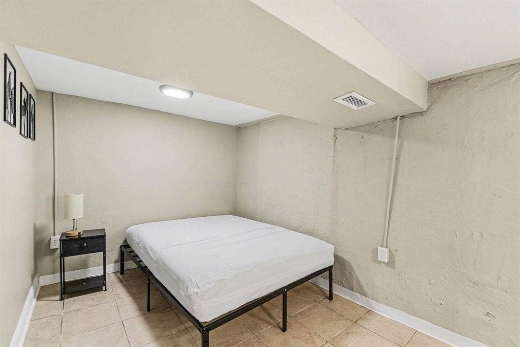 6 BR in Baltimore