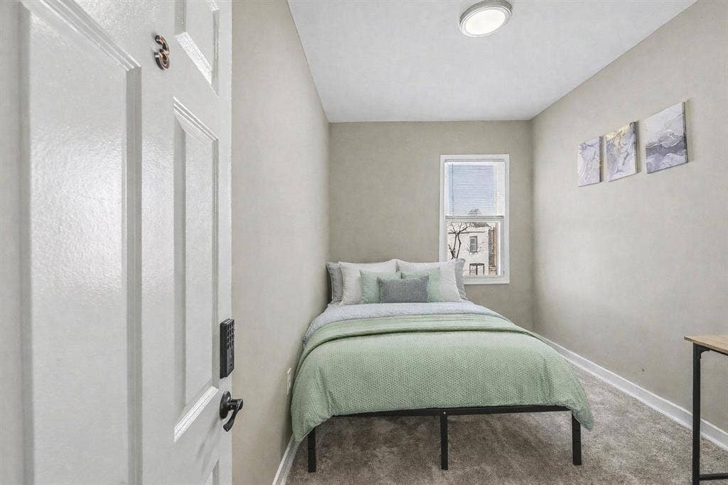6 BR in Baltimore