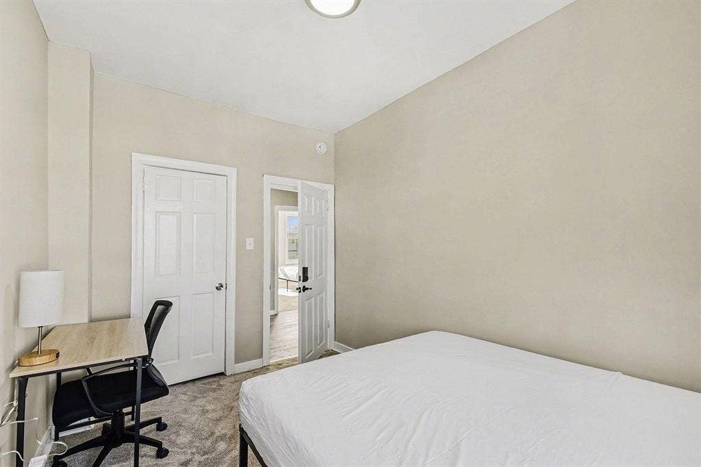 6 BR in Baltimore