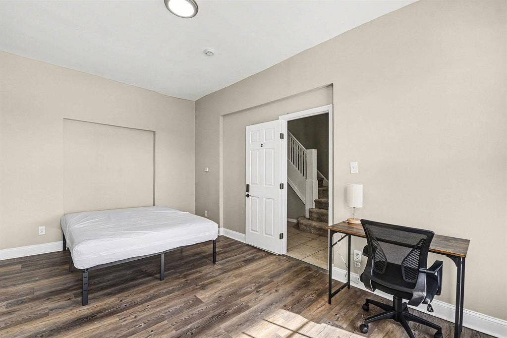 6 BR in Baltimore