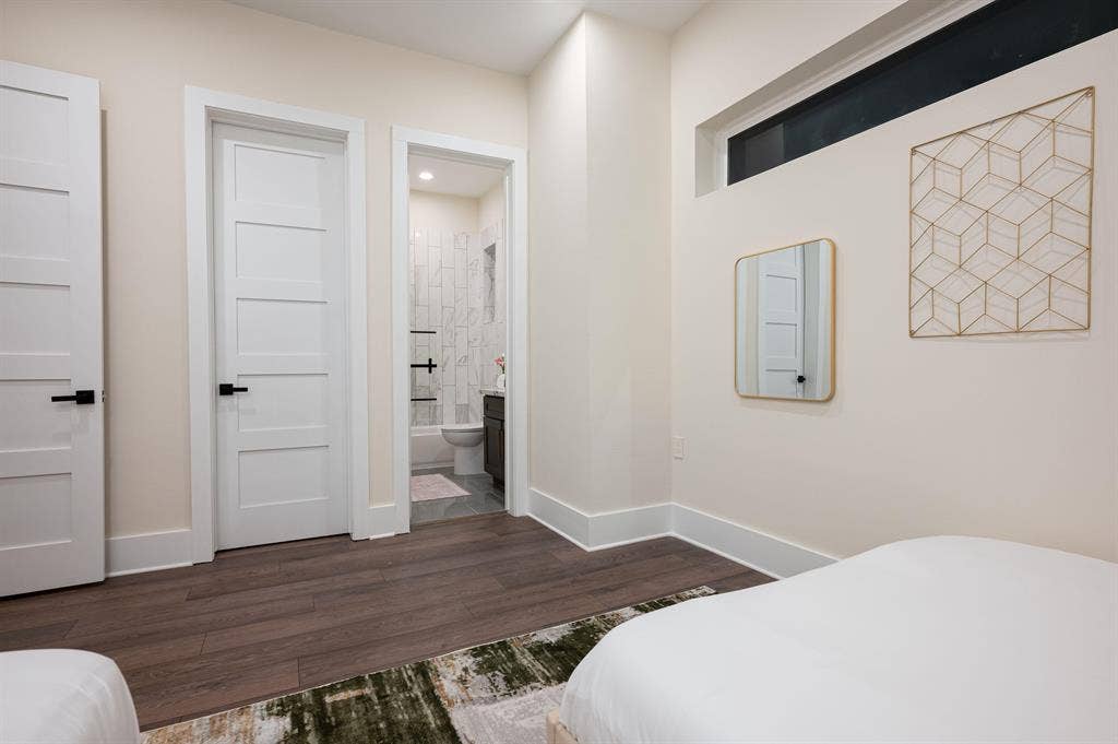 3 BR in Houston
