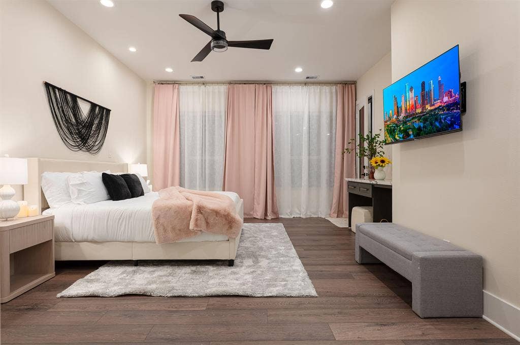 3 BR in Houston