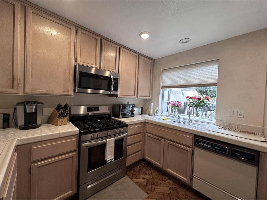 Looking for female renter.