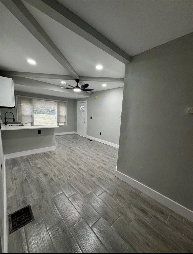 Room college park utility included