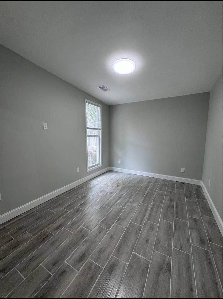 3 bedroom apartment new Carrollton 