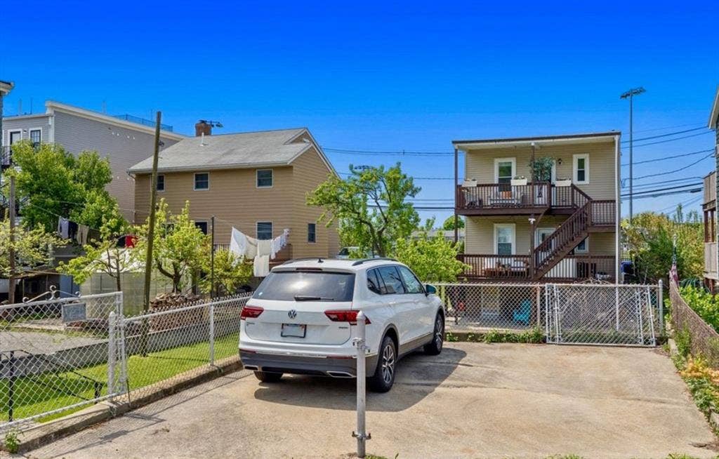 Private Room for Rent with Parking
