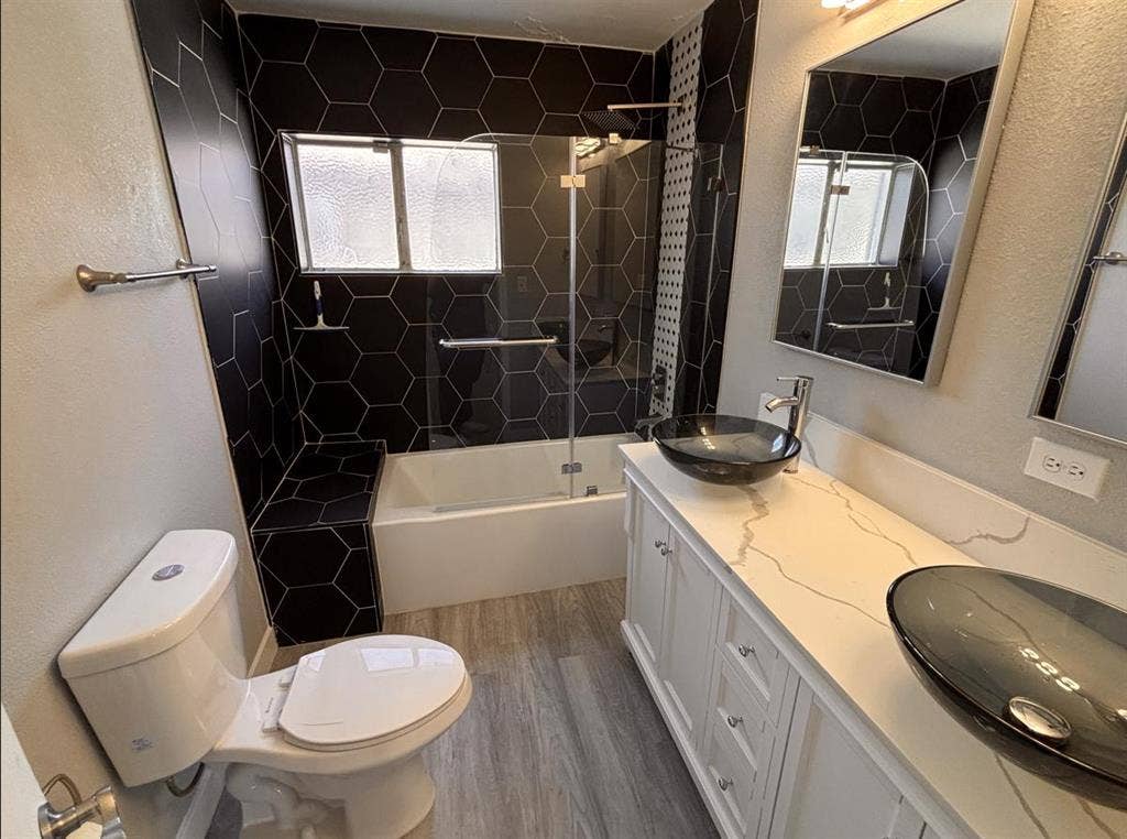 6 BR in Las Vegas