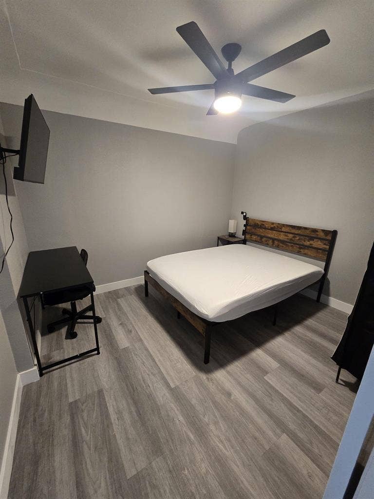 6 BR in Las Vegas
