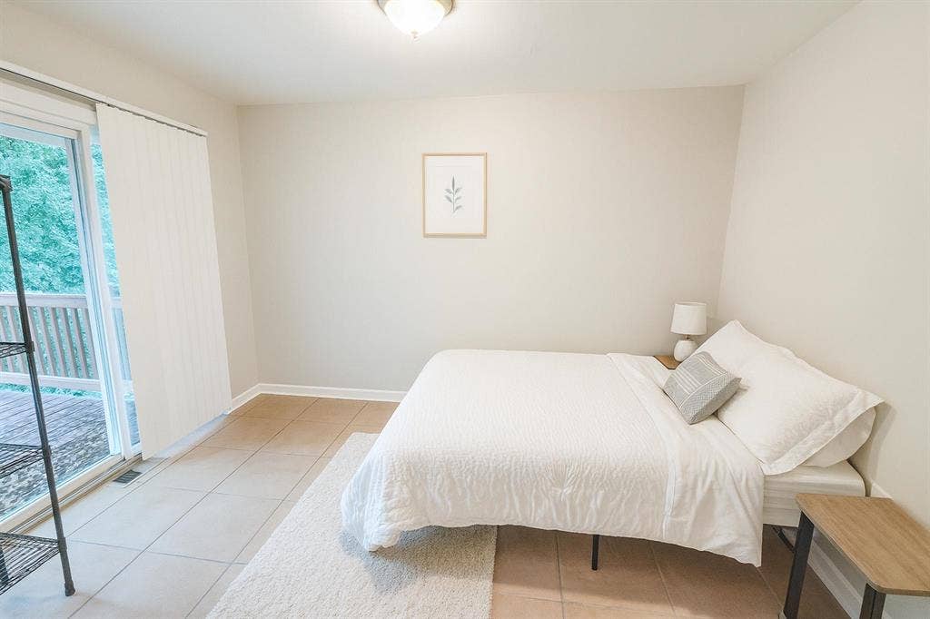 9 BR in College Park