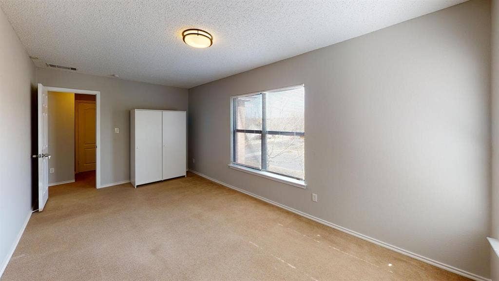 1 BR in Austin