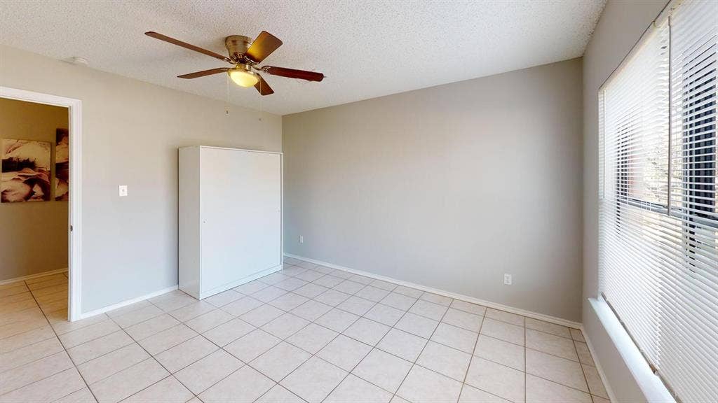 1 BR in Austin