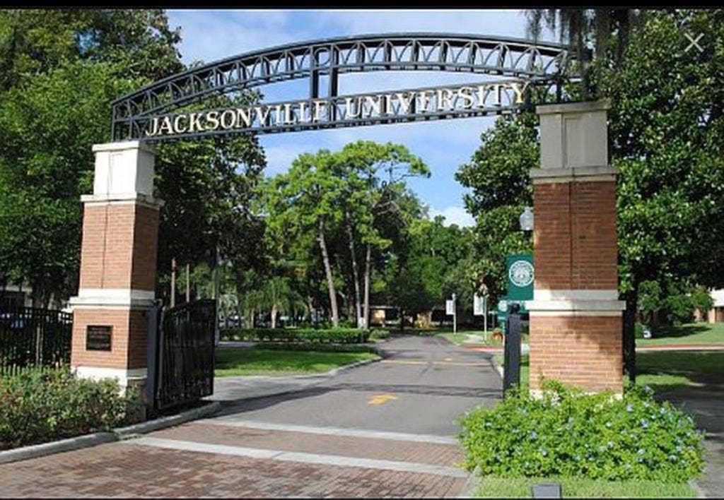 5 BR in Jacksonville