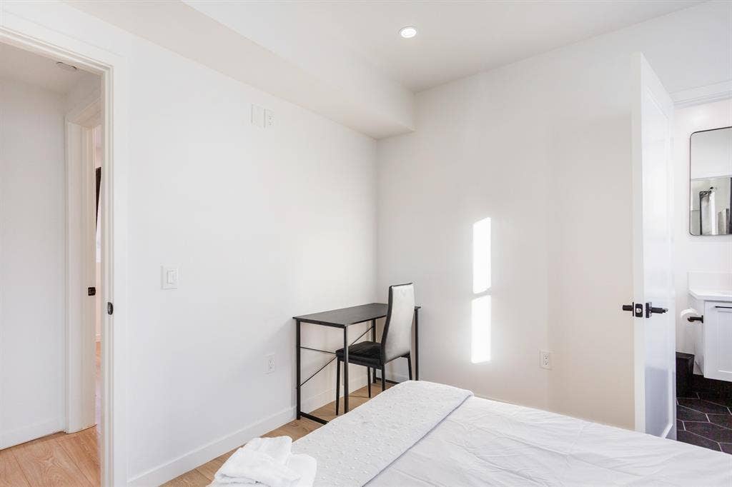 4 BR in Los Angeles