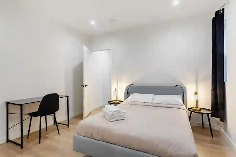4 BR in Los Angeles