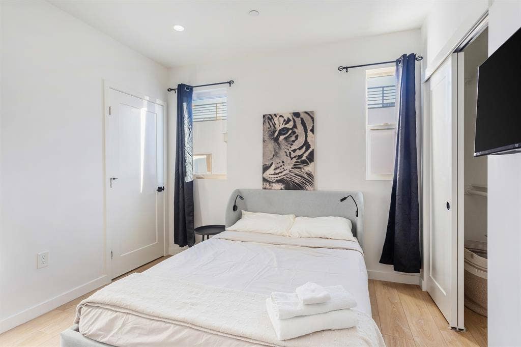 4 BR in Los Angeles