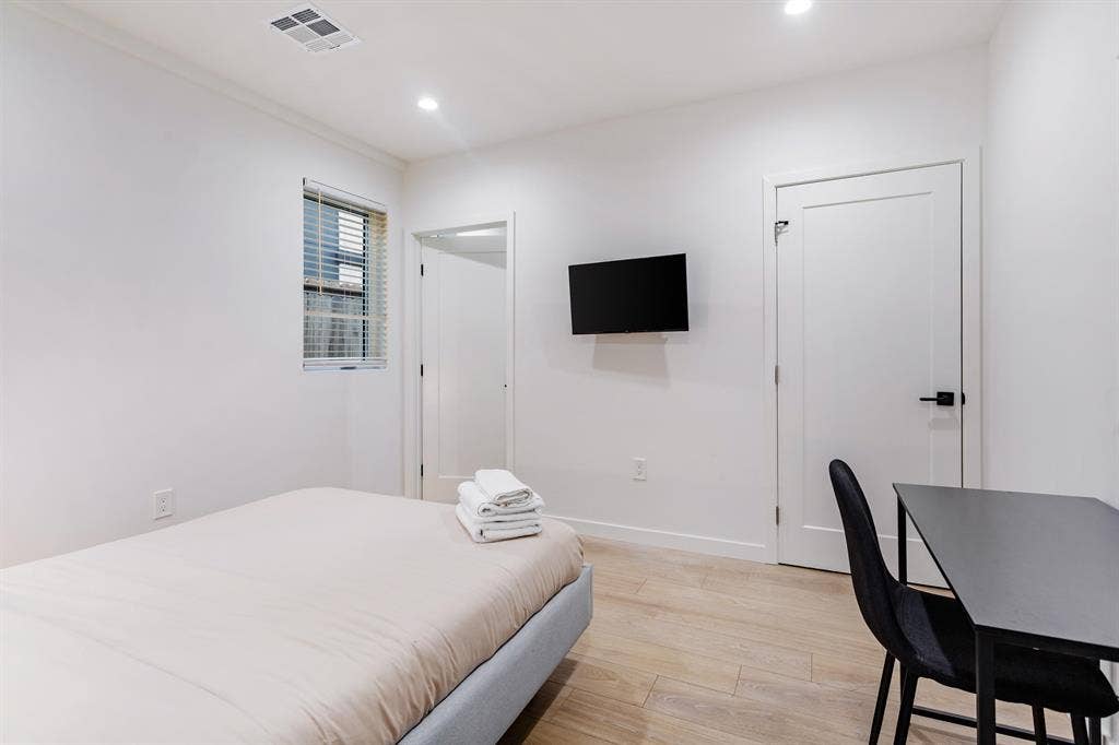 4 BR in Los Angeles