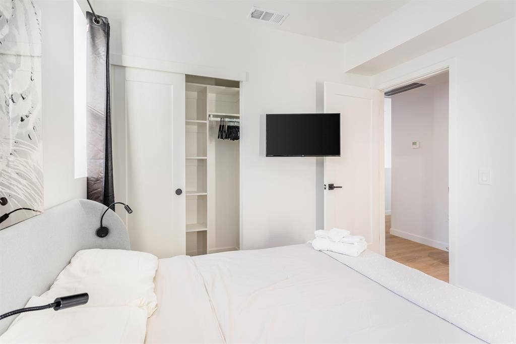 4 BR in Los Angeles