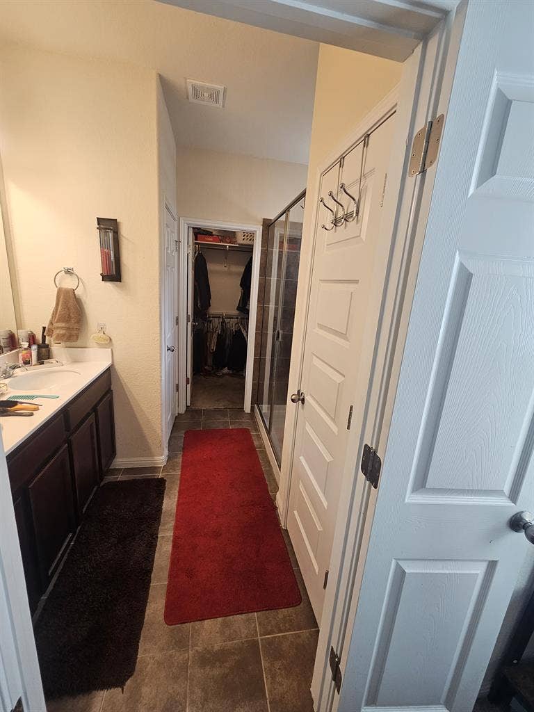 Master Bedroom available South ATX