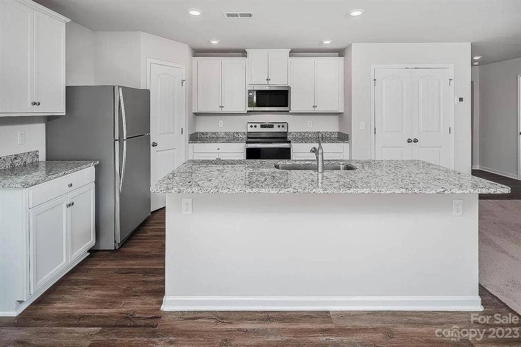 4 BR in Charlotte