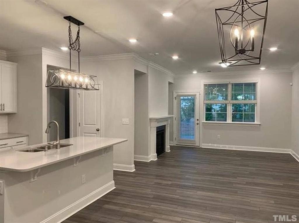 4 BR in Cary