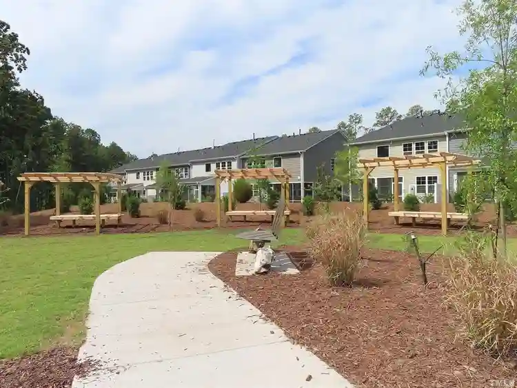 4 BR in Cary