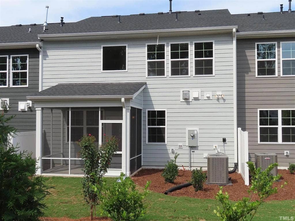 4 BR in Cary