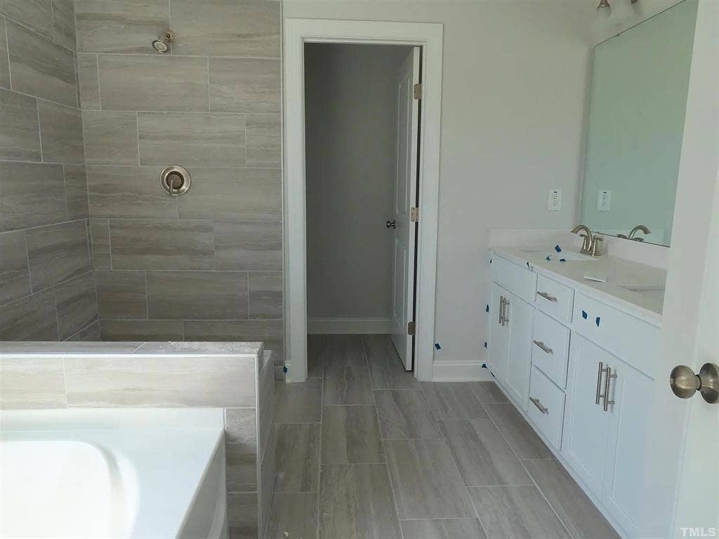 4 BR in Cary